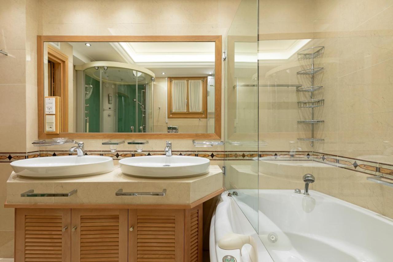 Vouliagmeni'S Elegance By Acropolis Suites Αθήνα Εξωτερικό φωτογραφία