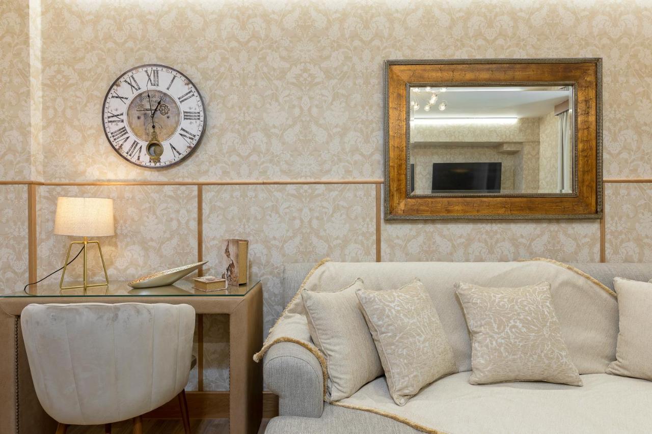 Vouliagmeni'S Elegance By Acropolis Suites Αθήνα Εξωτερικό φωτογραφία