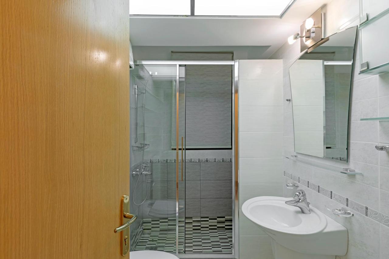 Vouliagmeni'S Elegance By Acropolis Suites Αθήνα Εξωτερικό φωτογραφία