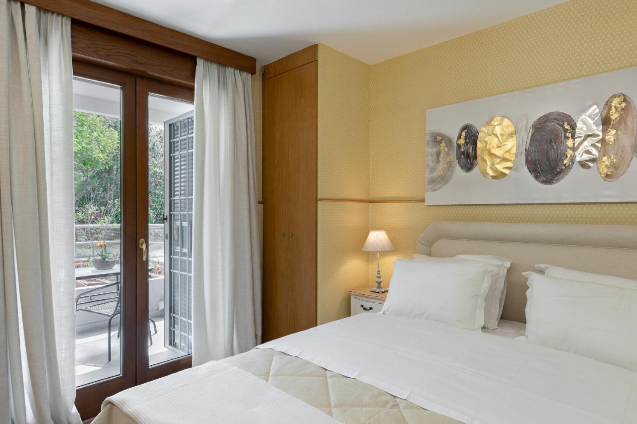 Vouliagmeni'S Elegance By Acropolis Suites Αθήνα Εξωτερικό φωτογραφία